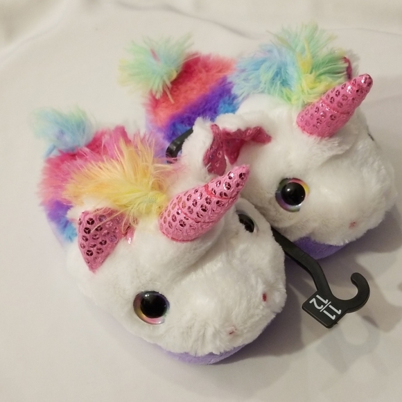 Girl's Unicorn Slippers - Picture 2 of 8